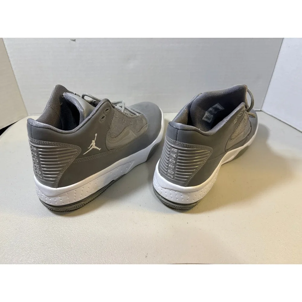 Air Jordan Retro Men's Gray Basketball‎ Shoes Size 12 no box